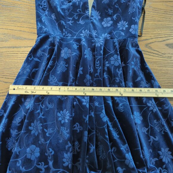 Alyce Paris Dress size 8 sleeveless Blue Velvet Floral A-Line Cocktail Party - Picture 16 of 16